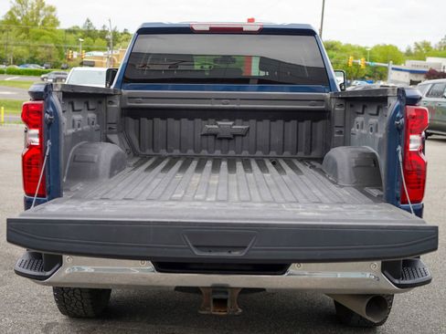 Used 2023 Chevrolet Silverado 2500 LT w/ Convenience Package AWD/4WD image 15