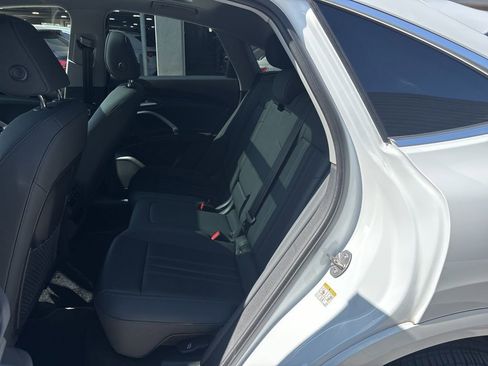 Used 2025 Audi Q5 Premium w/ Convenience Package image 14