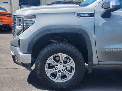 Used 2023 GMC Sierra 1500 SLT w/ SLT Convenience Package AWD/4WD image 10