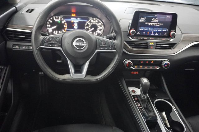 Used 2023 Nissan Altima 2.5 SV FWD image 10