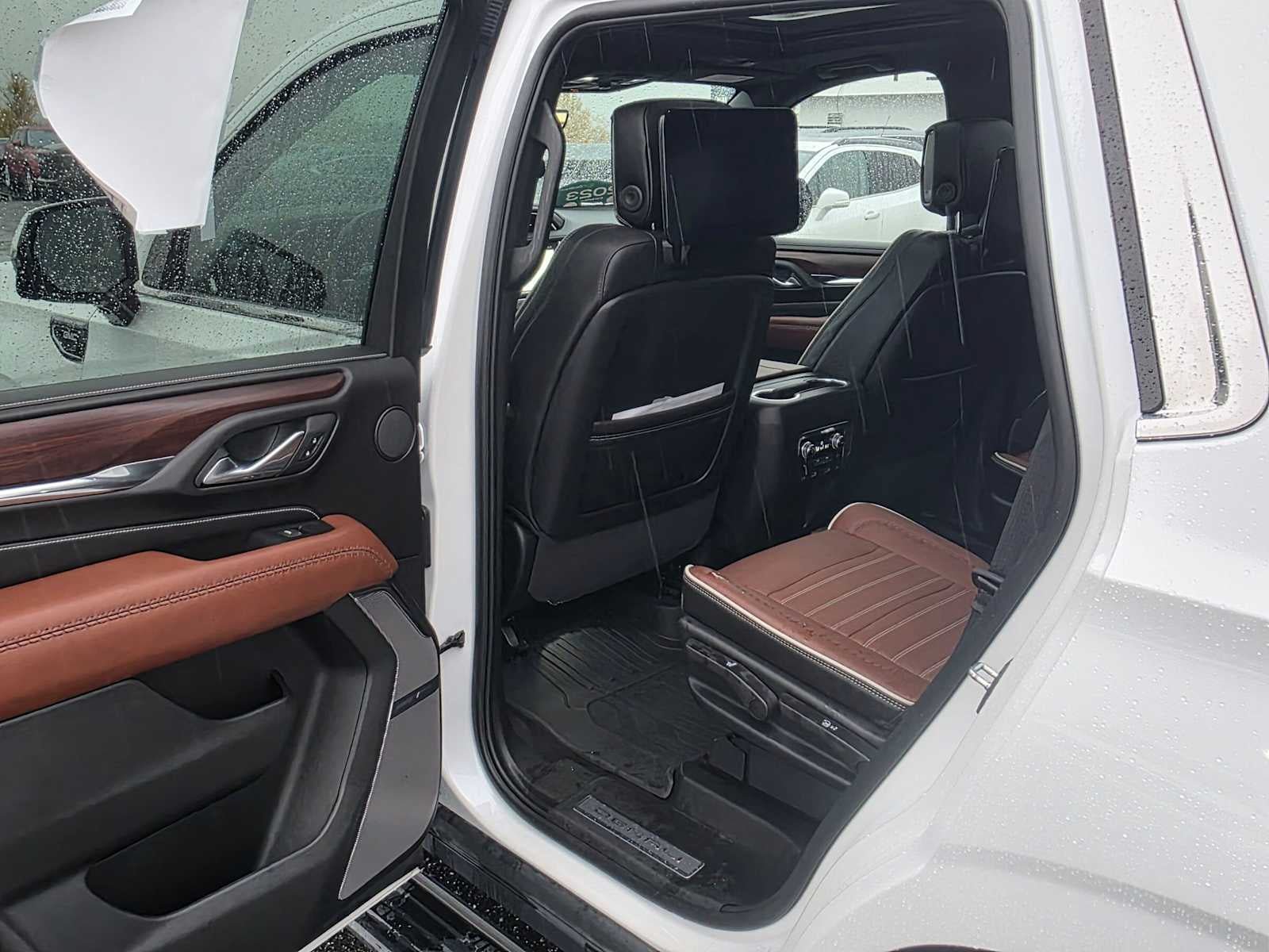 Certified 2023 GMC Yukon Denali Ultimate AWD/4WD image 15