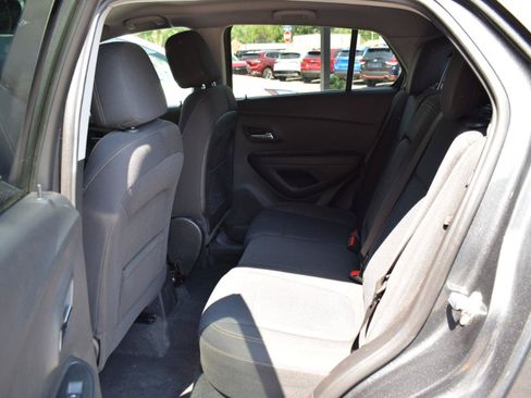 Used 2019 Chevrolet Trax LS w/ Tint and Cruise Package FWD image 28
