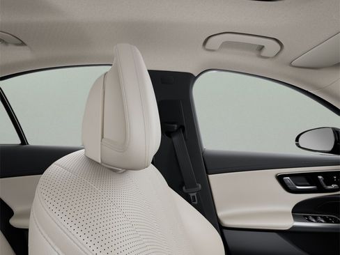 Used 2025 Mercedes-Benz E 350 Sedan image 43