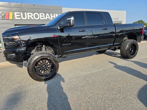 Used 2025 RAM 2500 Laramie w/ Night Edition AWD/4WD image 27