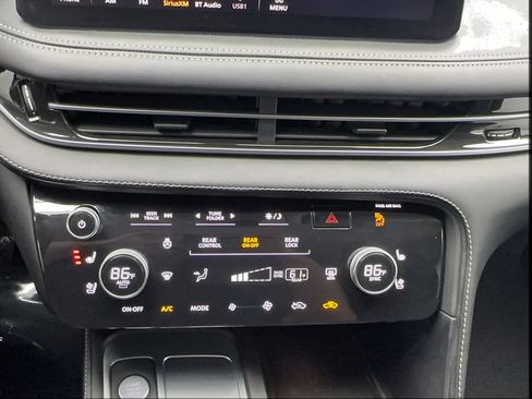 Used 2025 INFINITI QX60 Luxe FWD image 47