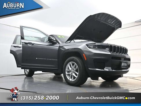 Used 2023 Jeep Grand Cherokee L Laredo AWD/4WD image 36