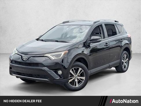 Used 2017 Toyota RAV4 XLE FWD image 1