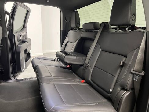 Used 2025 GMC Sierra 1500 SLT image 14