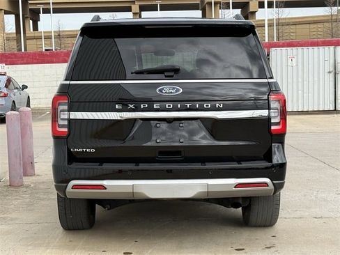 Used 2024 Ford Expedition Limited image 5