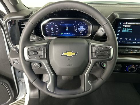 Used 2026 Chevrolet Silverado 1500 LT AWD/4WD image 11