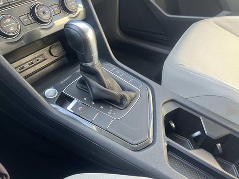 Used 2019 Volkswagen Tiguan SE w/ Panoramic Sunroof Package image 22
