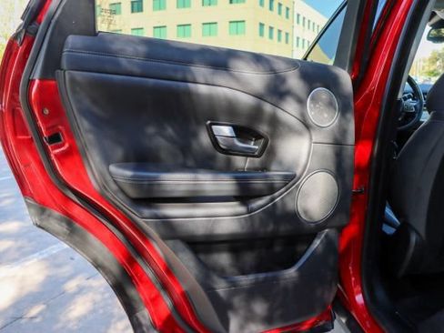 Used 2017 Land Rover Range Rover Evoque SE image 16