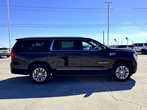 Used 2025 GMC Yukon XL Denali image 5