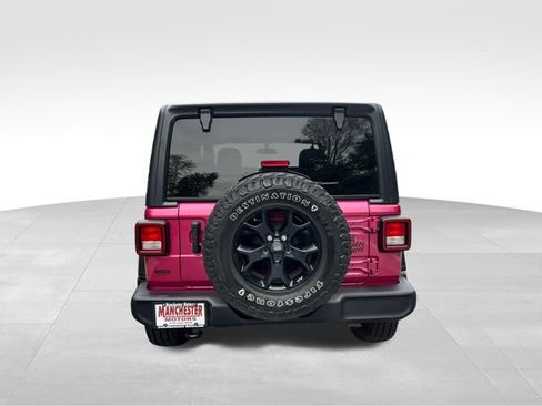 Used 2022 Jeep Wrangler Sport AWD/4WD image 6