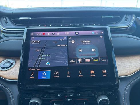 Used 2022 Jeep Grand Cherokee Summit image 18