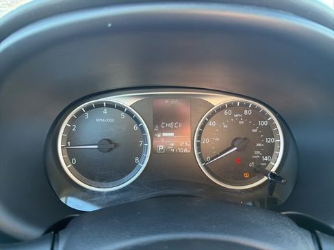 Used 2022 Nissan Kicks S image 27