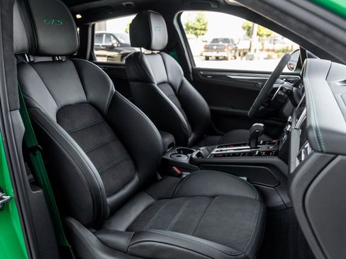 New 2026 Porsche Macan GTS image 42