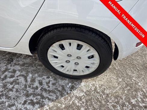 Used 2016 Ford Fiesta S image 29