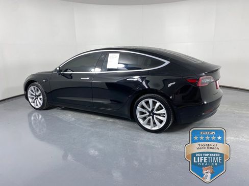 Used 2018 Tesla Model 3 Long Range image 4