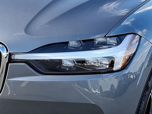 Used 2021 Volvo XC60 T5 Inscription image 9