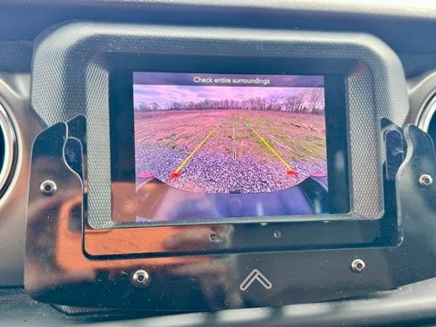 Used 2021 Jeep Gladiator Rubicon w/ LED Lighting Group image 29