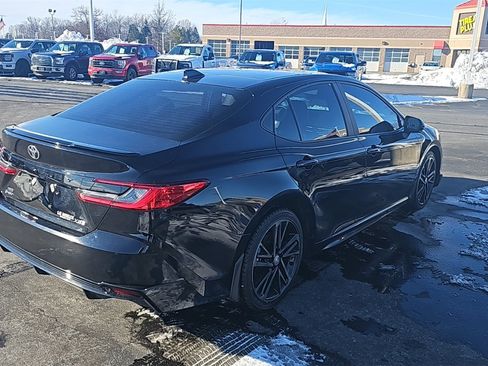 Used 2025 Toyota Camry XSE image 3