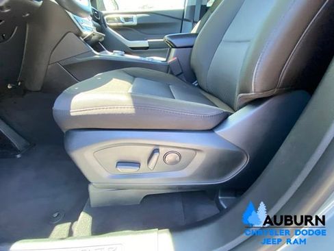 Used 2022 Ford Explorer XLT AWD/4WD image 33