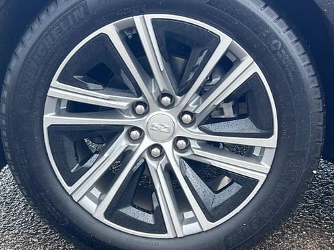 Certified 2024 Cadillac Lyriq Luxury AWD/4WD image 7