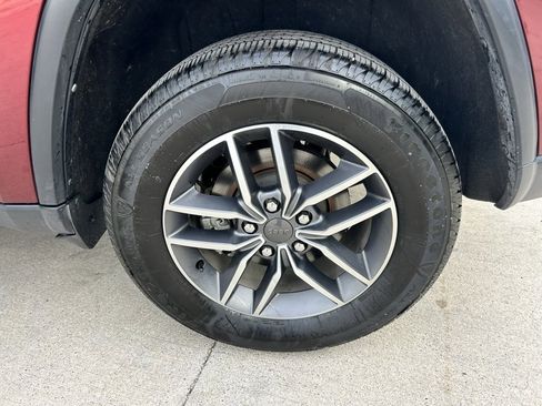 Used 2022 Jeep Grand Cherokee Limited image 9