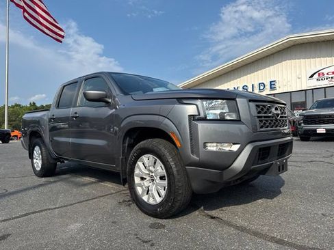 Used 2022 Nissan Frontier SV AWD/4WD image 2