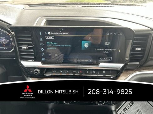 Used 2025 Chevrolet Silverado 1500 RST w/ Convenience Package II AWD/4WD image 2