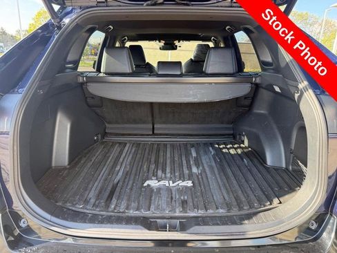 Used 2021 Toyota RAV4 XSE AWD/4WD image 4