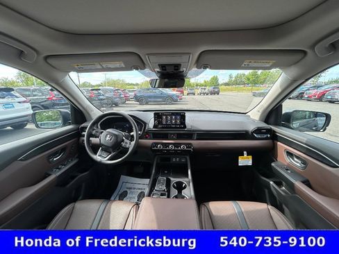 Used 2025 Honda Pilot Elite image 31