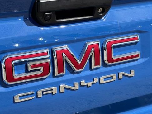 New 2026 GMC Canyon Elevation w/ Convenience Package image 32