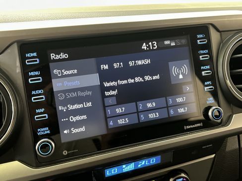 Used 2022 Toyota Tacoma SR5 AWD/4WD image 17