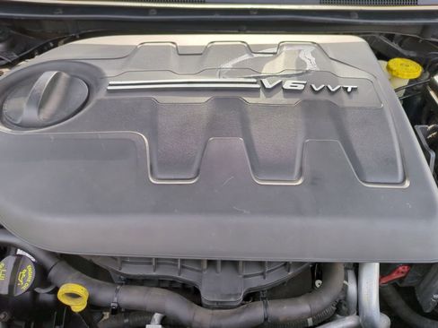 Used 2015 Chrysler 200 S w/ Navigation & Sound Group I image 15