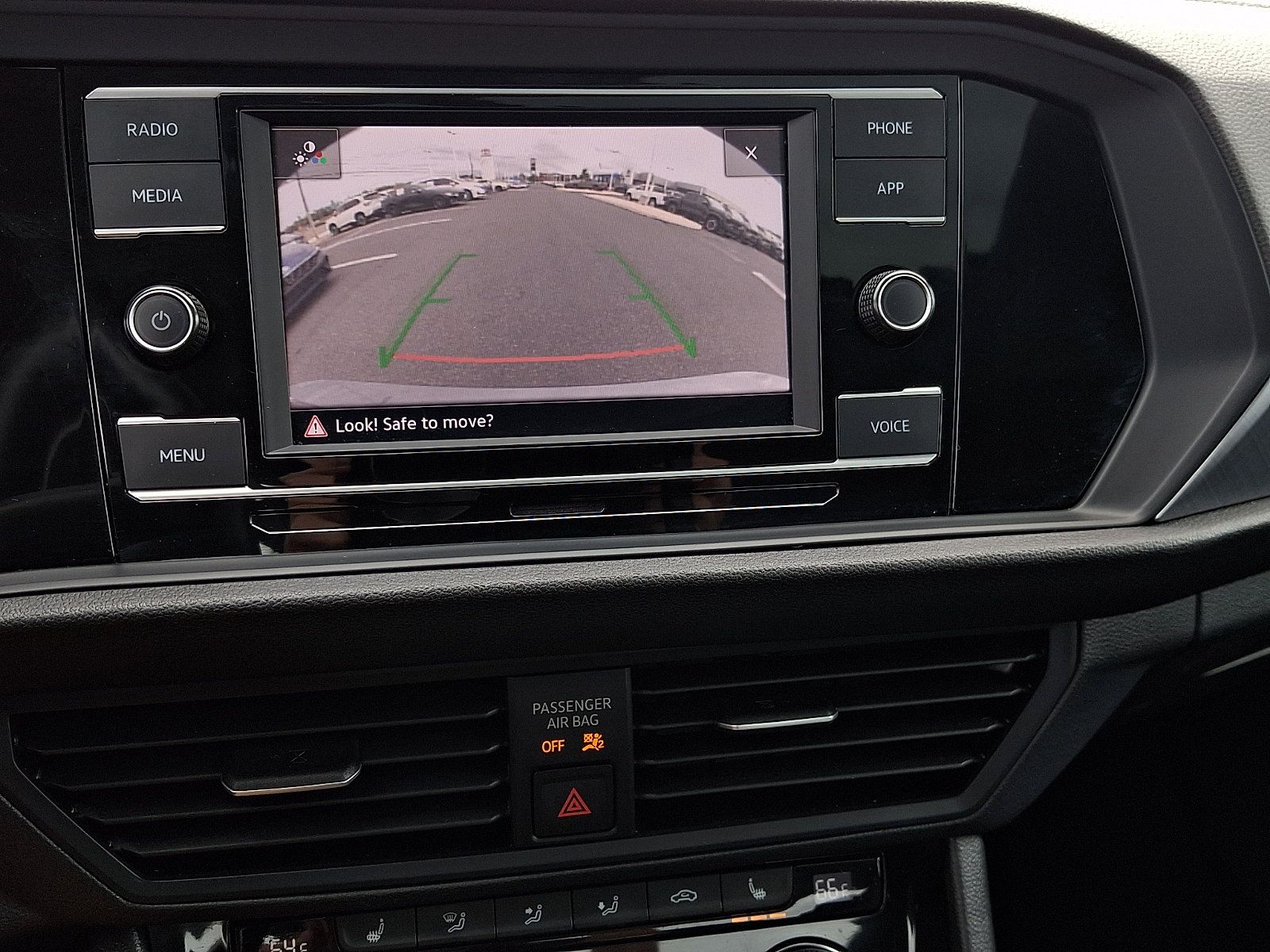 Used 2024 Volkswagen Jetta SE FWD image 18
