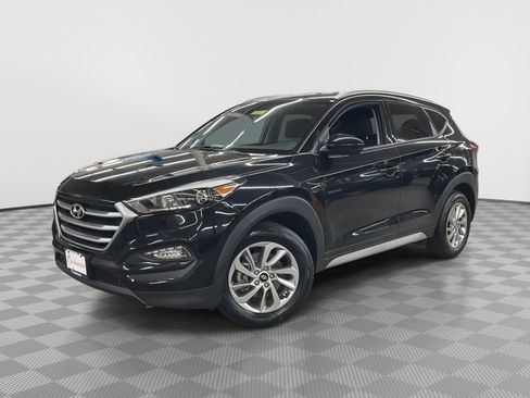 Used 2017 Hyundai Tucson SE image 3
