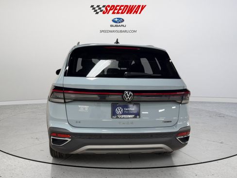 Used 2025 Volkswagen Taos SE image 9
