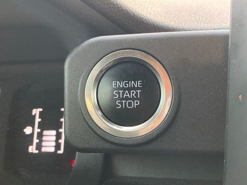 Used 2025 Toyota 4Runner SR5 RWD image 17
