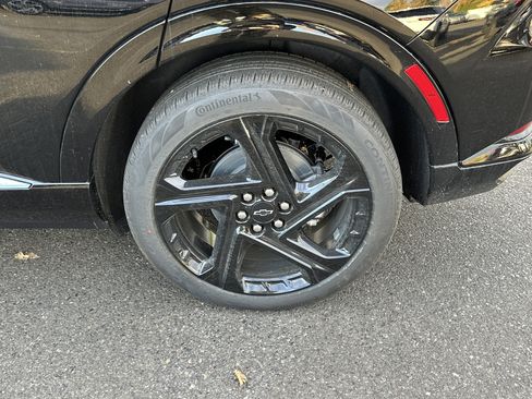 New 2026 Chevrolet Equinox EV RS image 25