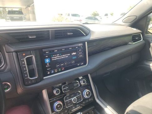 Used 2021 GMC Yukon Denali AWD/4WD image 8