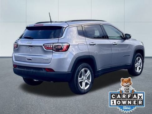 Used 2024 Jeep Compass Latitude image 15