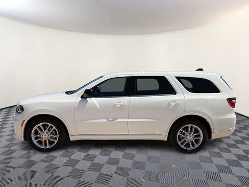 Used 2023 Dodge Durango GT RWD image 2