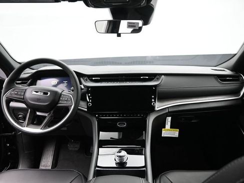 New 2026 Jeep Grand Cherokee Limited RWD image 23