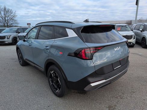 New 2026 Kia Sportage EX image 5