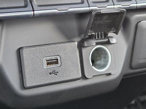 Used 2019 GMC Sierra 1500 2WD Crew Cab image 22