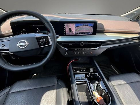 Certified 2025 Nissan Murano Platinum w/ Cargo Package AWD/4WD image 7