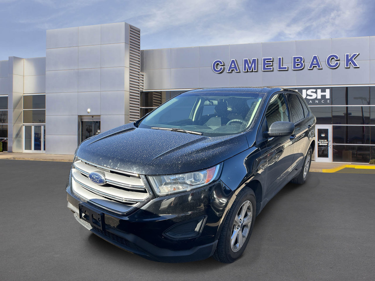 Used 2018 Ford Edge SE FWD image 2