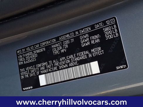 Certified 2024 Volvo XC60 T8 Plus w/ Protection Package Premier image 27